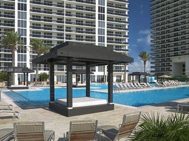 Apartment for rent  Unit # - photo 6208701