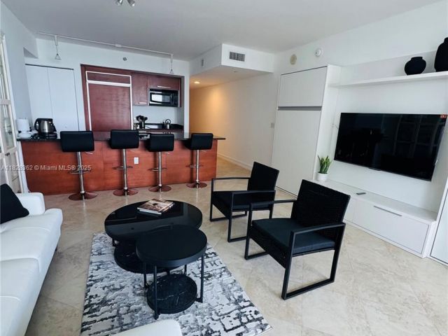 Apartment for rent  Unit # - photo 6617133