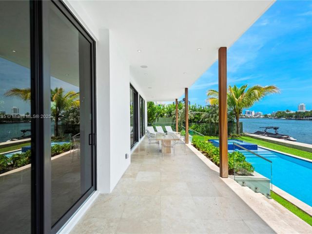 Home for sale at 1410 S Biscayne Point Rd - photo 6208302