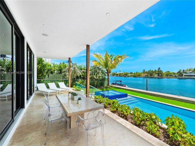 Home for sale at 1410 S Biscayne Point Rd - photo 6208303