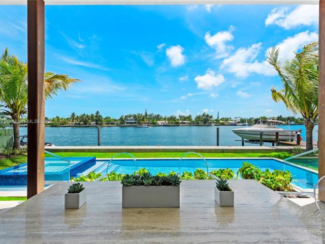 Home for sale at 1410 S Biscayne Point Rd - photo 6208304