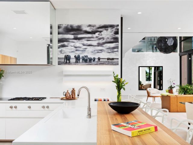 Home for sale at 1410 S Biscayne Point Rd - photo 6208305