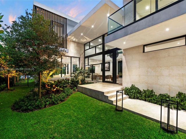 Home for sale at 1410 S Biscayne Point Rd - photo 6208315