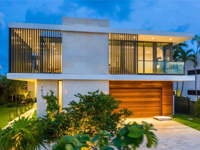 Home for sale at 1410 S Biscayne Point Rd - photo 6208316