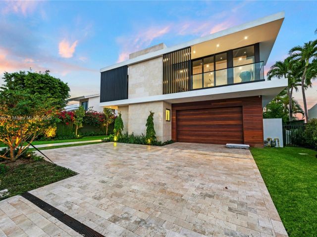 Home for sale at 1410 S Biscayne Point Rd - photo 6208317