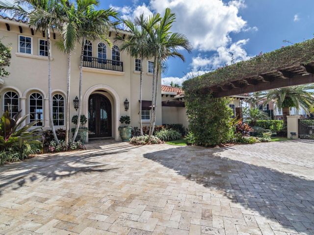 Home for sale at 3215 S Flagler Drive - photo 6209535