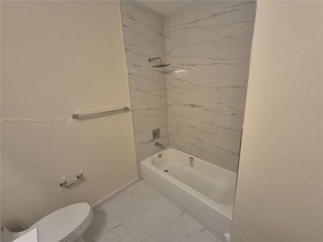 Home for rent at 7673 NW 116th Ave 7673 - photo 6238465