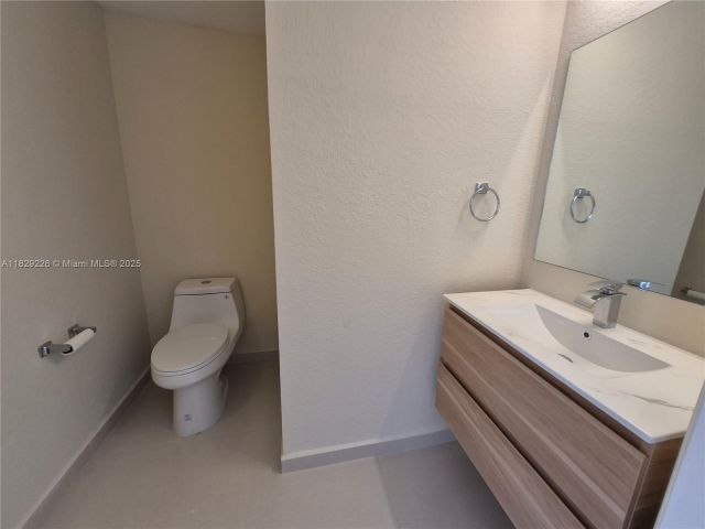 Home for rent at 7673 NW 116th Ave 7673 - photo 6238473