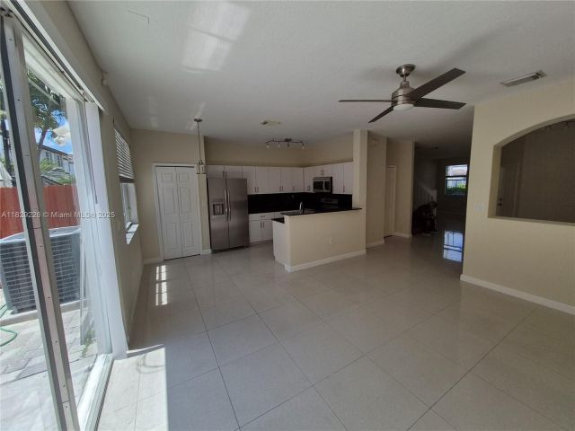 Home for rent at 7673 NW 116th Ave 7673 - photo 6238477