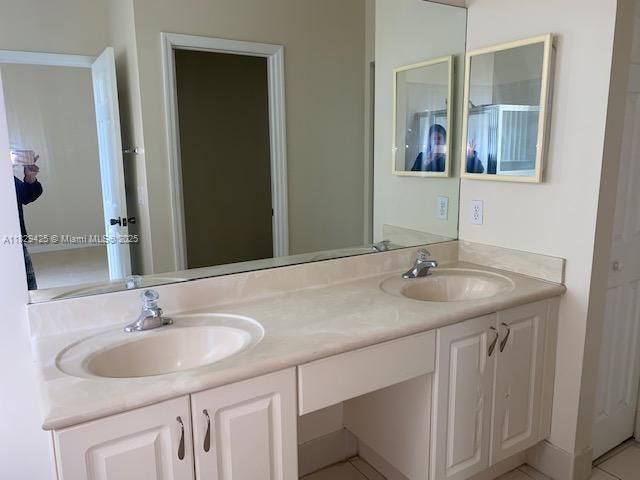 Home for rent at 1924 SE 17 court 1924 - photo 6209619