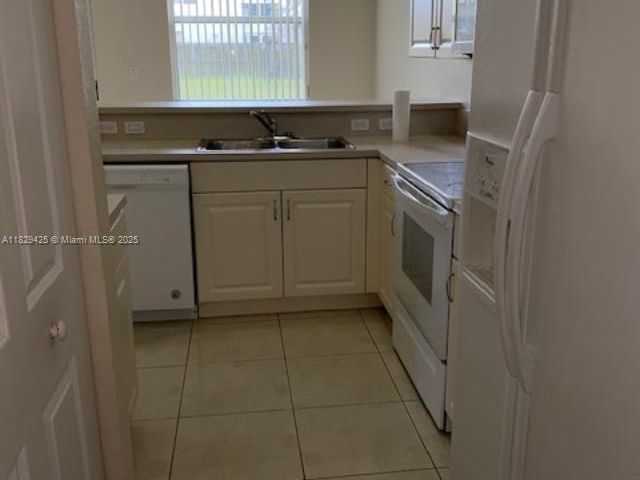 Home for rent at 1924 SE 17 court 1924 - photo 6209622