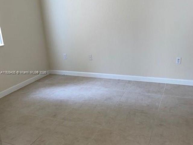 Home for rent at 1924 SE 17 court 1924 - photo 6209625