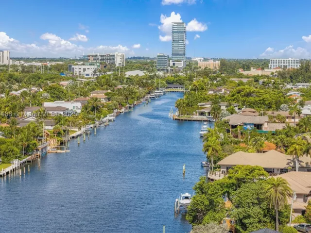 2-bedroom condo for sale in Hallandale Beach - 3161 S Ocean Dr 1510 - MondialRealty