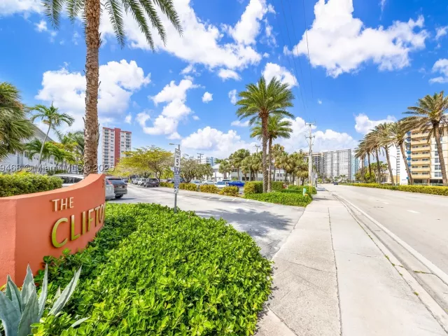 2-bedroom condo for sale in Hallandale Beach - 3161 S Ocean Dr 1510 - MondialRealty