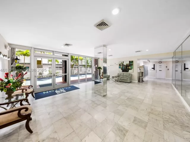 2-bedroom condo for sale in Hallandale Beach - 3161 S Ocean Dr 1510 - MondialRealty