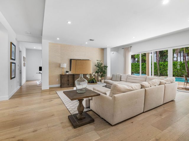 Home for sale at 200 NE 6th Court - photo 6216491