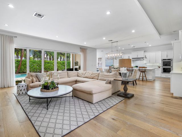 Home for sale at 200 NE 6th Court - photo 6216493