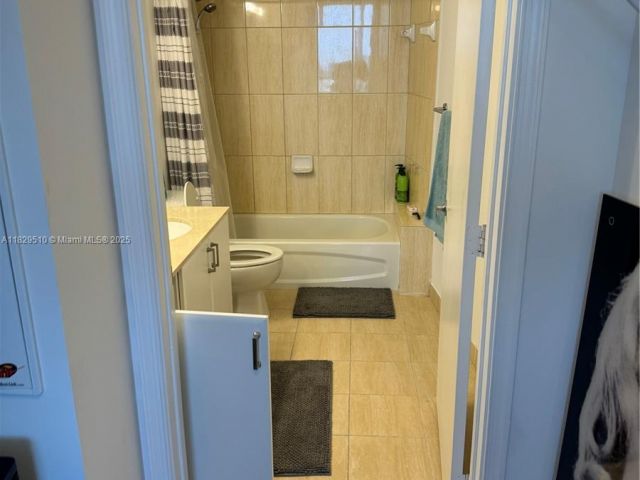 Apartment for sale  Unit #5114 - photo 6222778