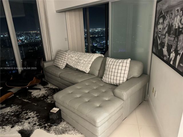 Apartment for sale  Unit #5114 - photo 6222785