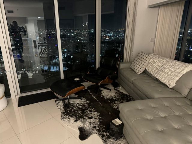 Apartment for sale  Unit #5114 - photo 6222786