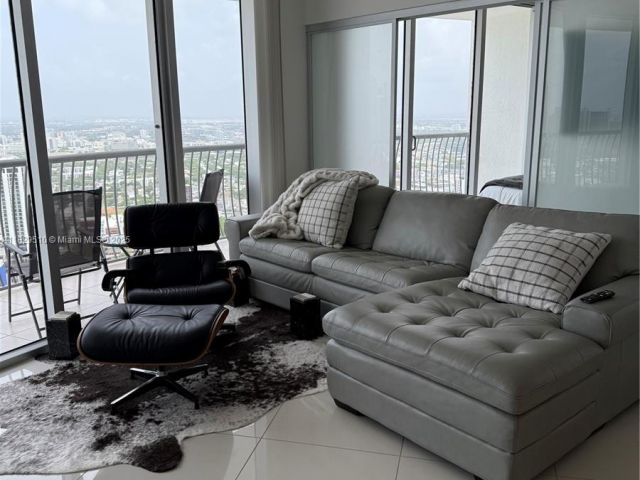 Apartment for sale  Unit #5114 - photo 6222790