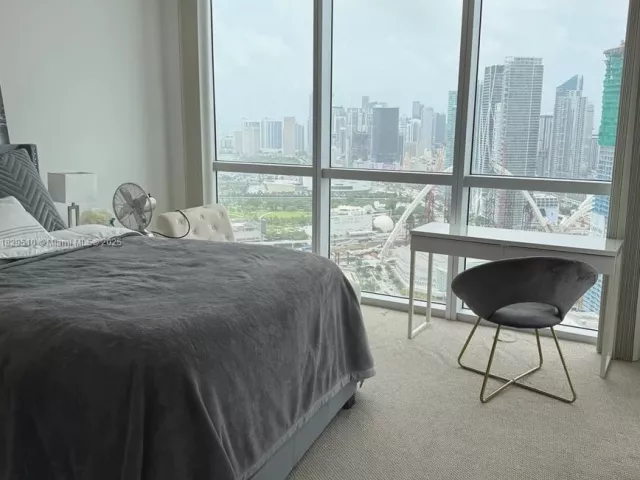 Apartment for sale  Unit #5114 - photo 6222782