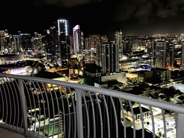 Apartment for sale  Unit #5114 - photo 6222784