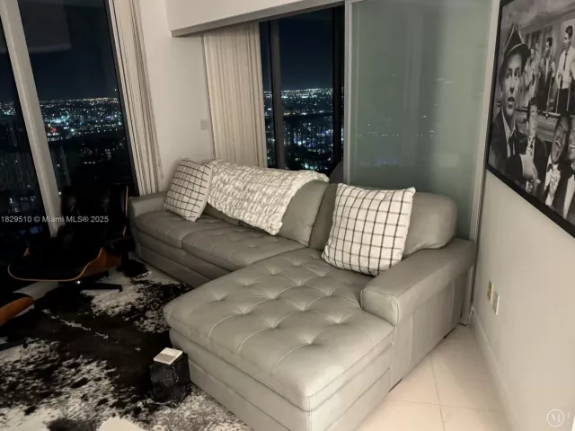 Apartment for sale  Unit #5114 - photo 6222785