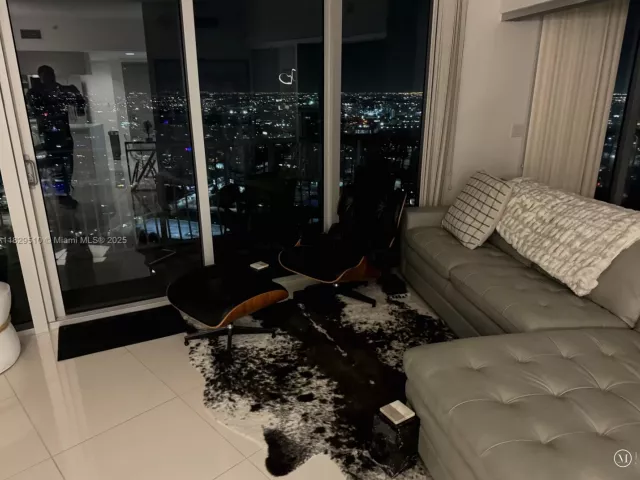 Apartment for sale  Unit #5114 - photo 6222786