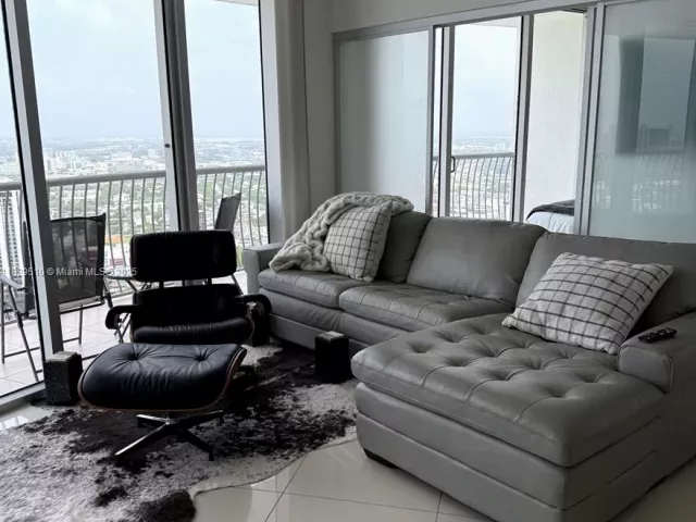 Apartment for sale  Unit #5114 - photo 6222790