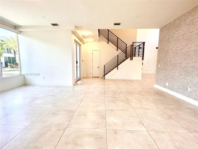 Home for rent at 10258 NW 74th Ter 0 - photo 6210262