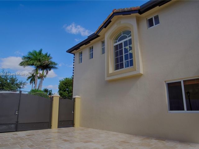 Home for sale at 14432 SW 38th Ln - photo 6210103