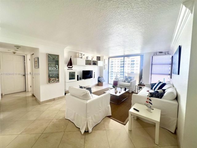 Apartment for sale  Unit #803 - photo 6225366