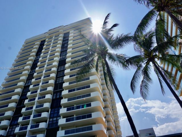 Apartment for sale  Unit #803 - photo 6225373