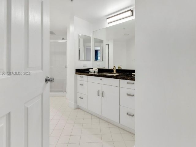 Apartment for sale  Unit #1610 - photo 6899685