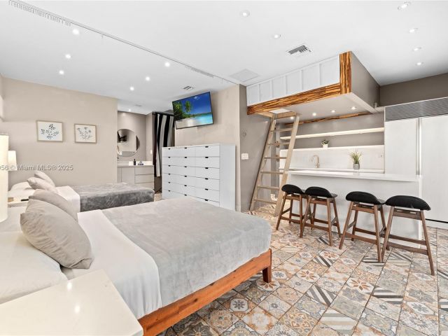 Home for sale at 14400 NE 4th Ave - photo 6284056