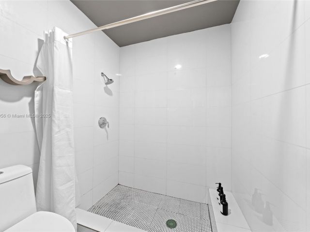 Home for sale at 14400 NE 4th Ave - photo 6284058