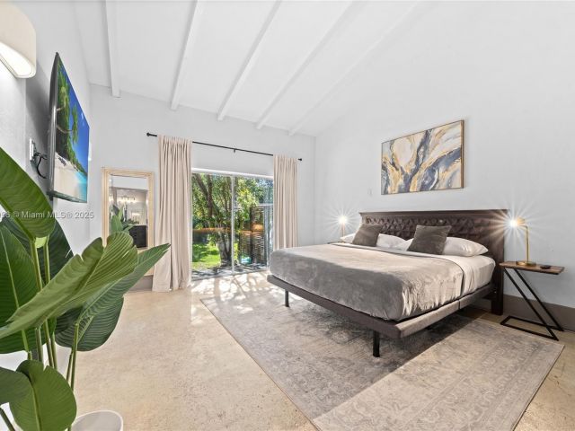 Home for sale at 14400 NE 4th Ave - photo 6284060