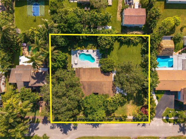 Home for sale at 14400 NE 4th Ave - photo 6284068