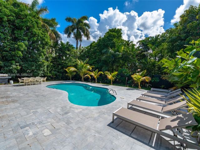 Home for sale at 14400 NE 4th Ave - photo 6284069