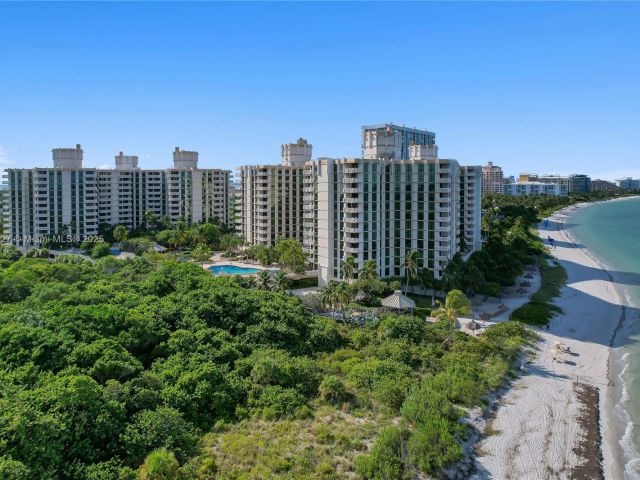 Apartment for sale  Unit #F201 - photo 6230240