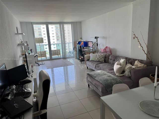 Apartment for sale  Unit #808 - photo 6226087