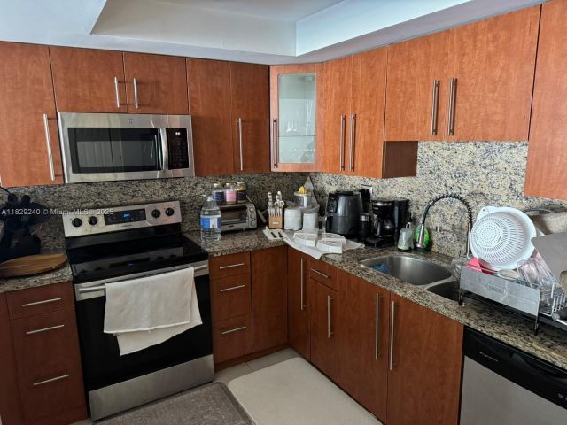 Apartment for sale  Unit #808 - photo 6226092