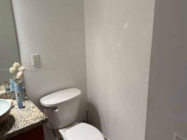 Apartment for sale  Unit #808 - photo 6226096