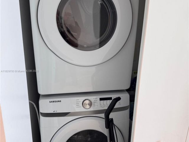 Apartment for rent  Unit #4410 - photo 6211113