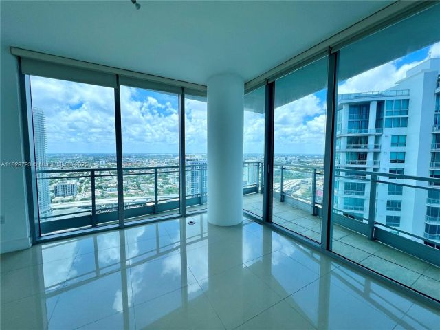 Apartment for rent  Unit #4410 - photo 6211115