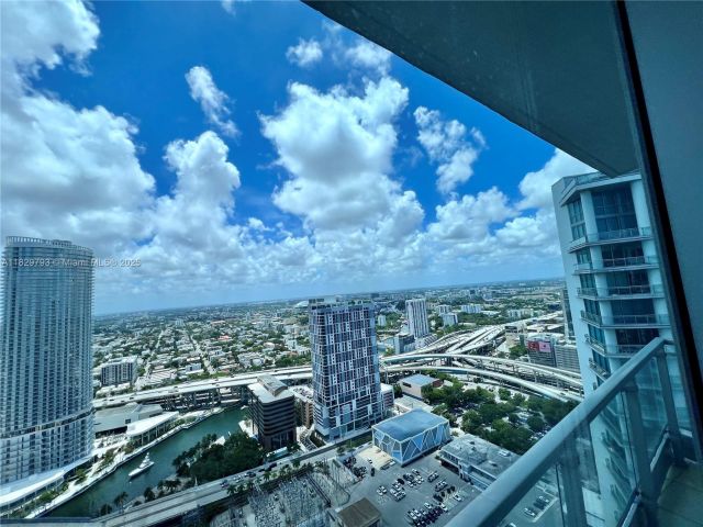 Apartment for rent  Unit #4410 - photo 6211118