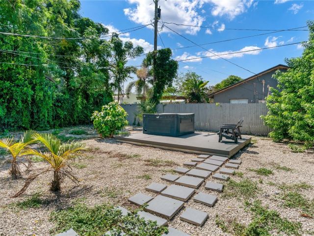 Home for sale at 516 Puritan Rd - photo 6211247