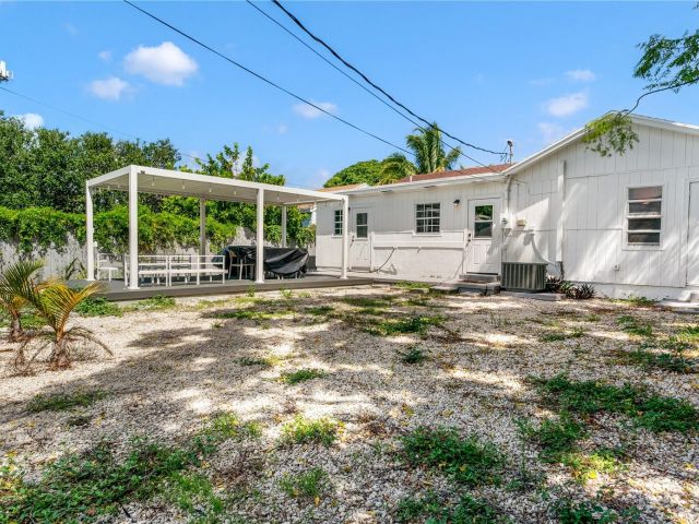 Home for sale at 516 Puritan Rd - photo 6211248