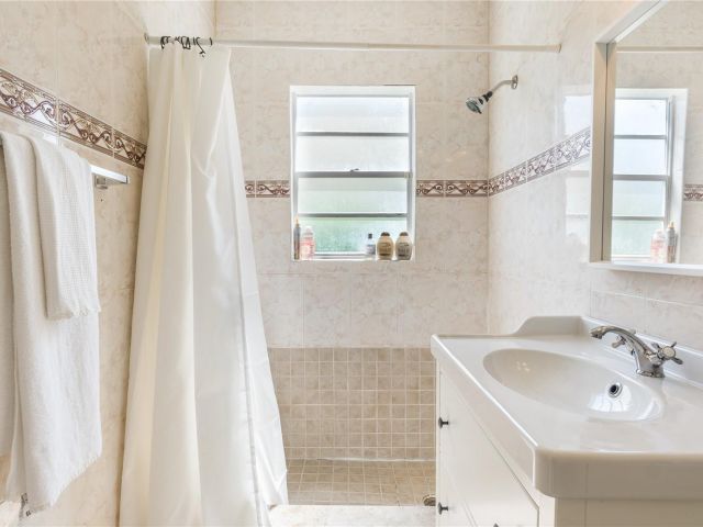 Home for sale at 516 Puritan Rd - photo 6211252